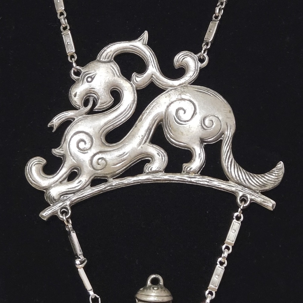 Estate Vtg Sign  GOLDETTE Large Pewter Dragon Faux Perfume Bottle Chain Necklace - Picture 4 of 11